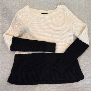 Banana Republic Black and Cream Sweater